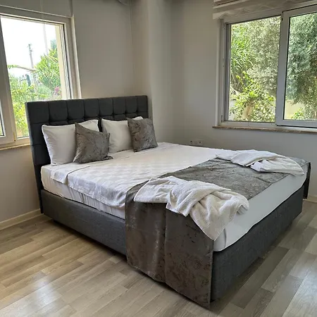 Apartamento Mrt Lara Antália